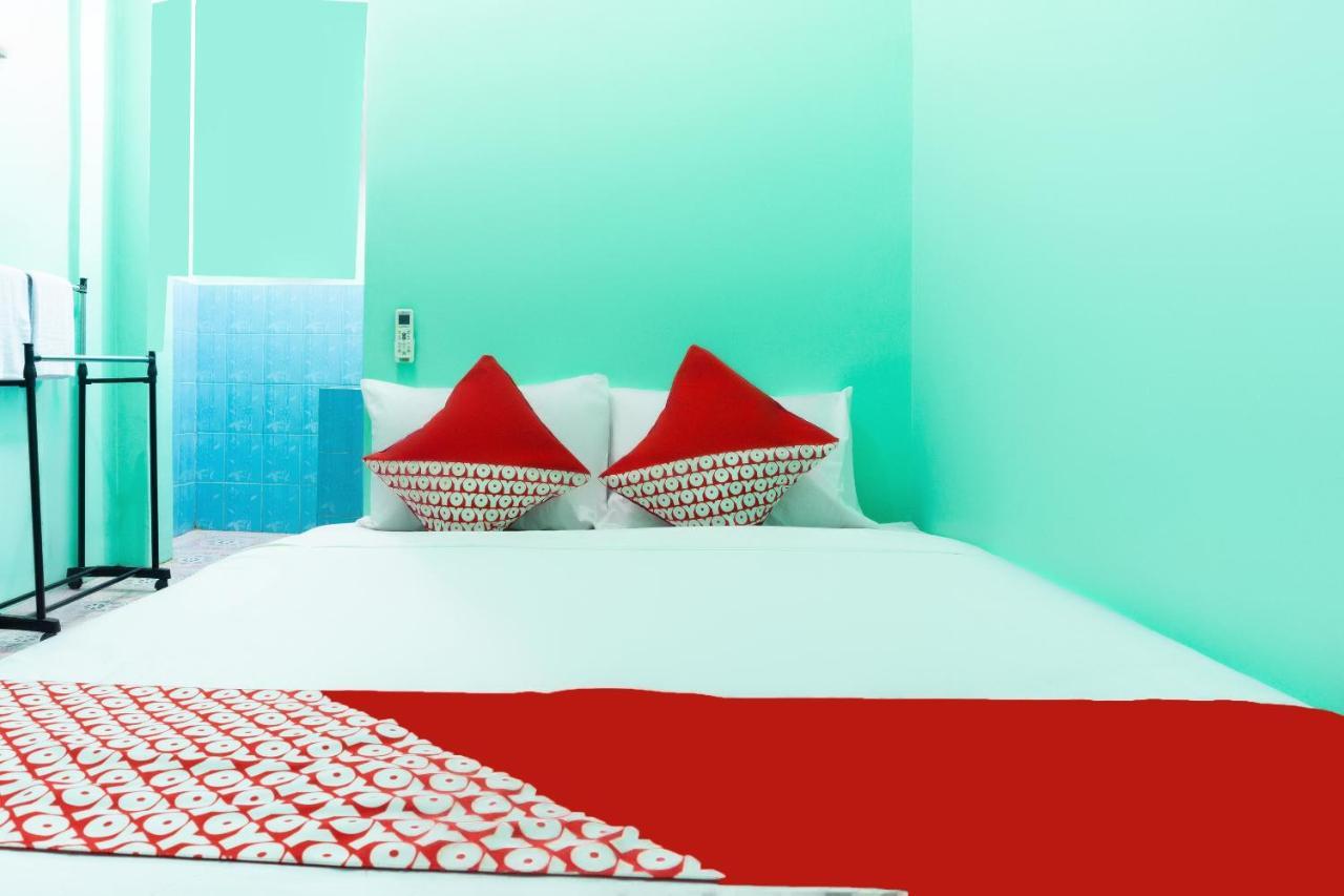 Oyo 3095 Semarapura Homestay Макасар Екстериор снимка