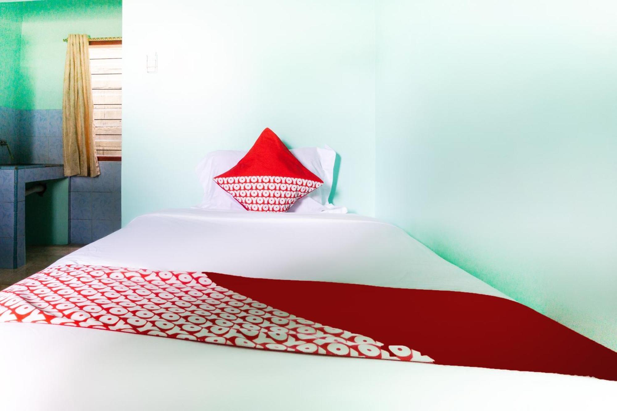 Oyo 3095 Semarapura Homestay Макасар Екстериор снимка